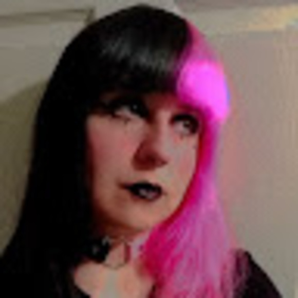 Meet your Posher, Audrey - Picture 1 of 1